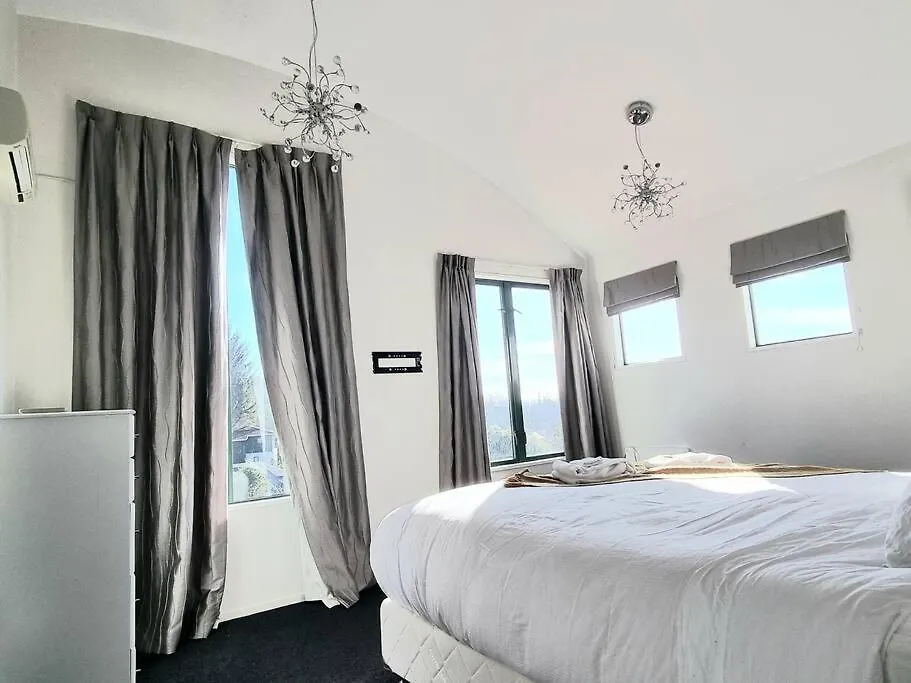 Holiday home 4Brm Family House In Cashmere -Sleeps 7 Christchurch